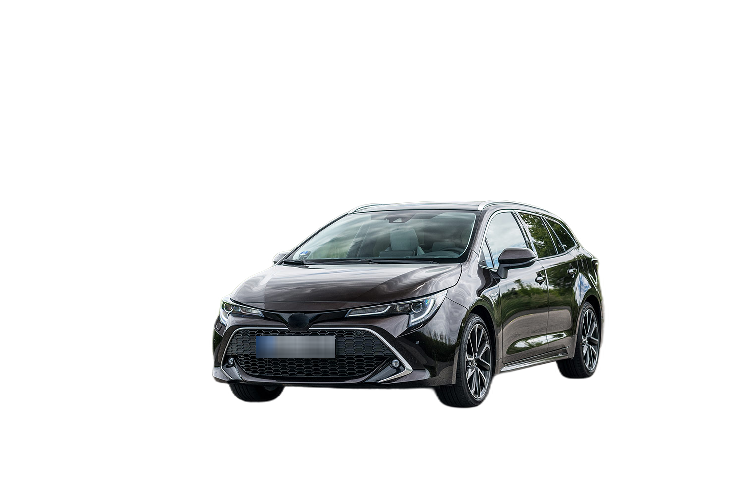 The same estate car cut out on a transparent background, with the license plate hidden